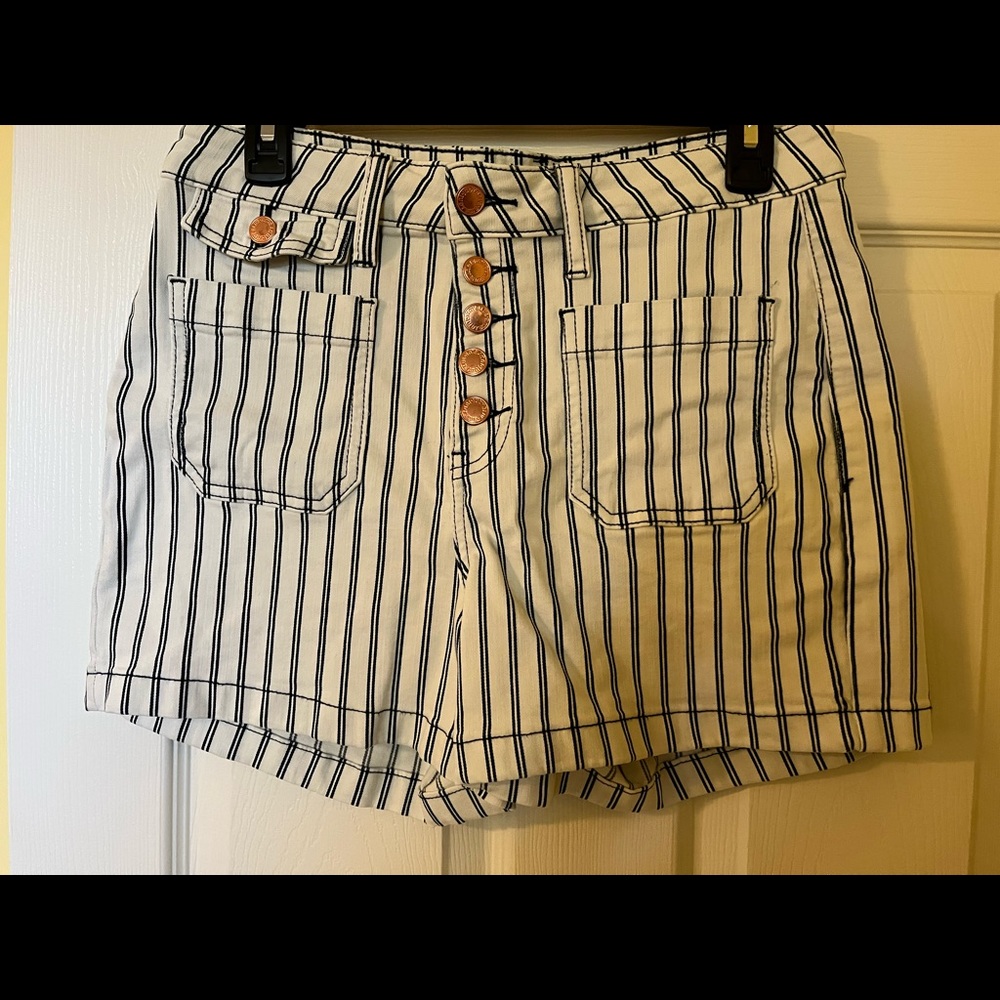 Judy Blue Button Fly denim shorts Size L